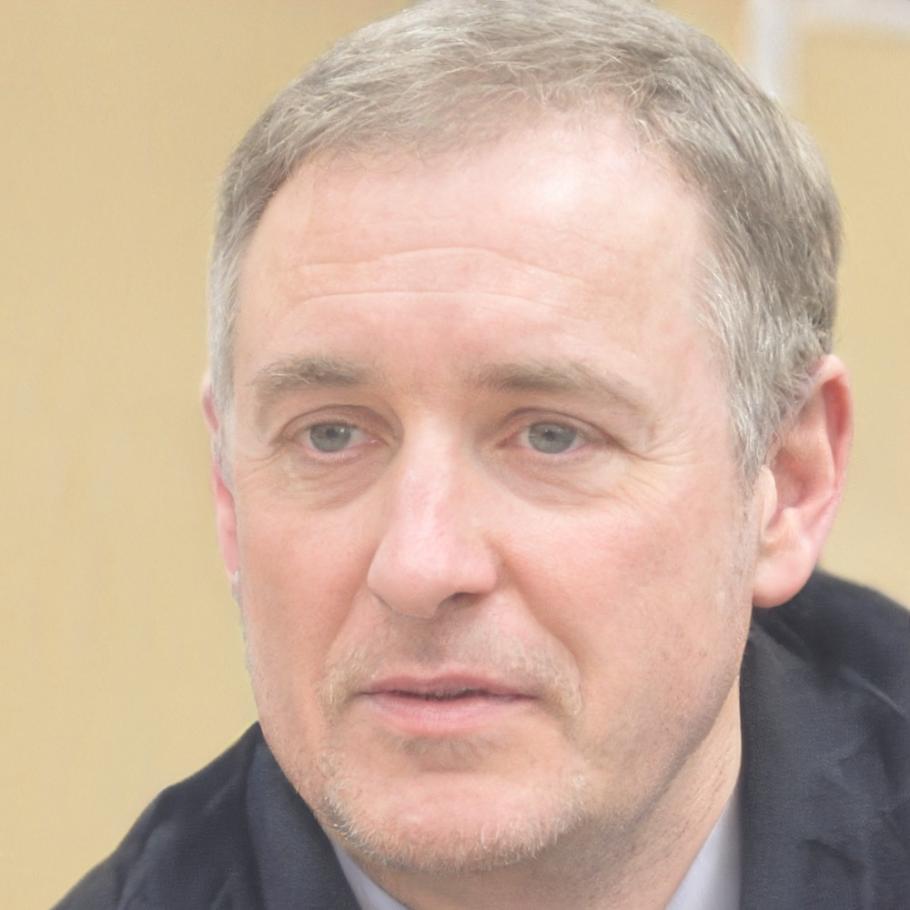 Portrait de Marc Dubois, analyste financier